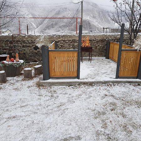Max Hotel Gogi Alibegashvili คัซเบกี ภายนอก รูปภาพ